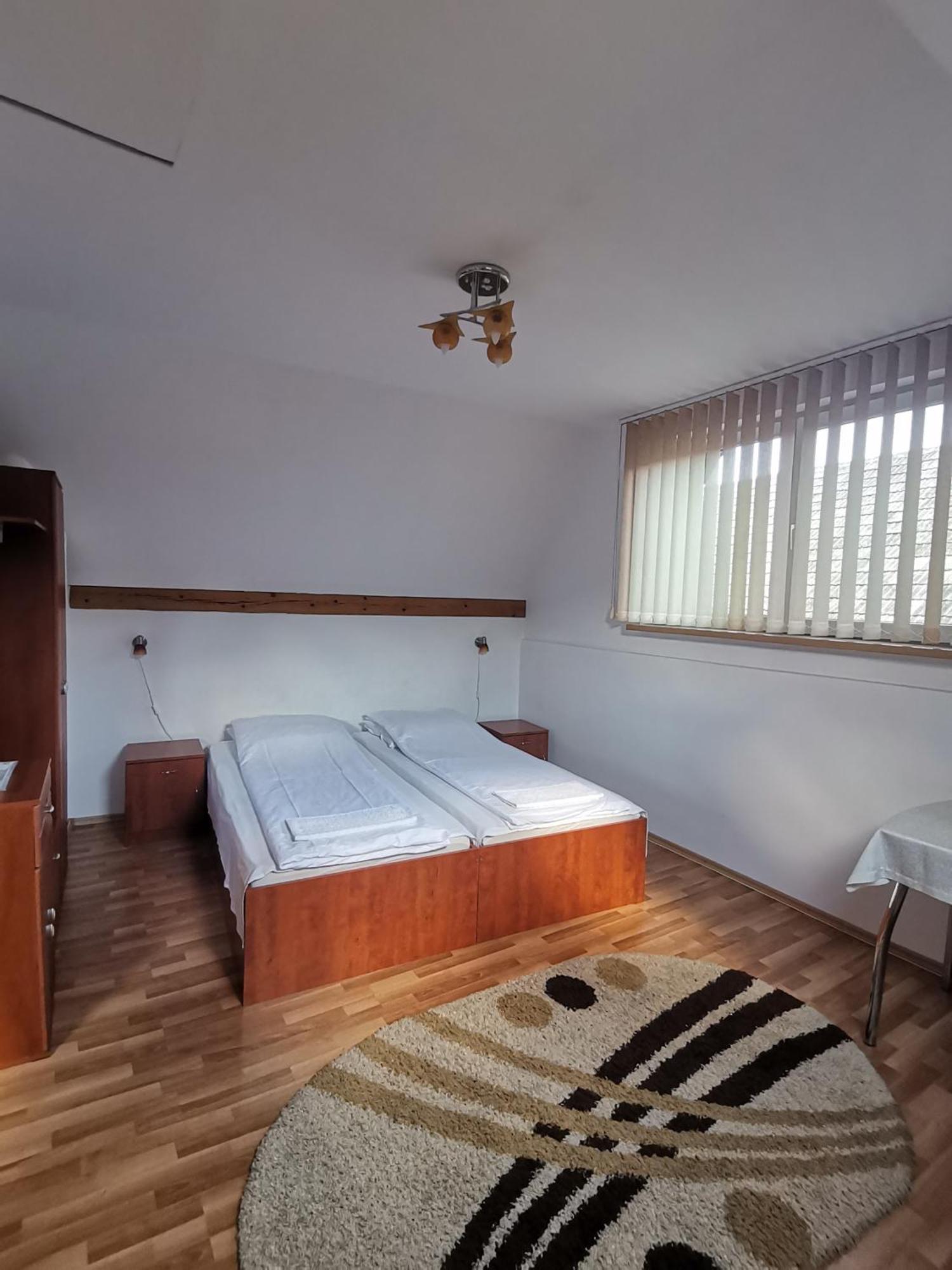 Casa Sara Hotel Săcele Buitenkant foto